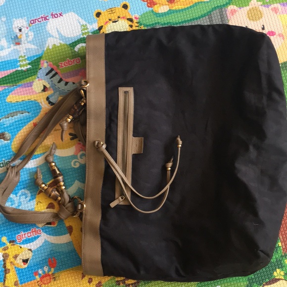 100% Authentic gucci kaki color tote in GM size - Picture 4 of 7